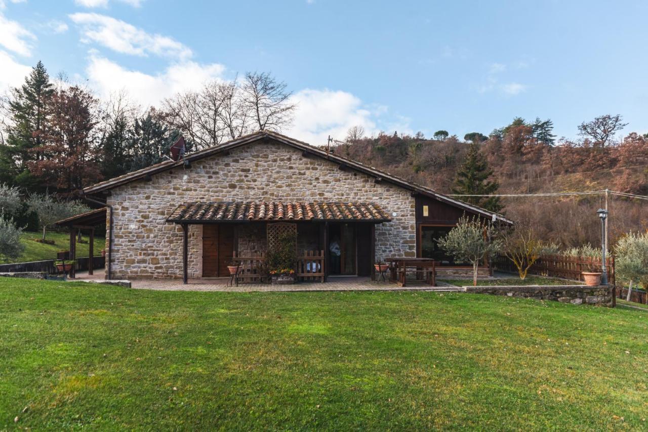 Agriturismo Ponte Di Riocchio Gubbio Buitenkant foto