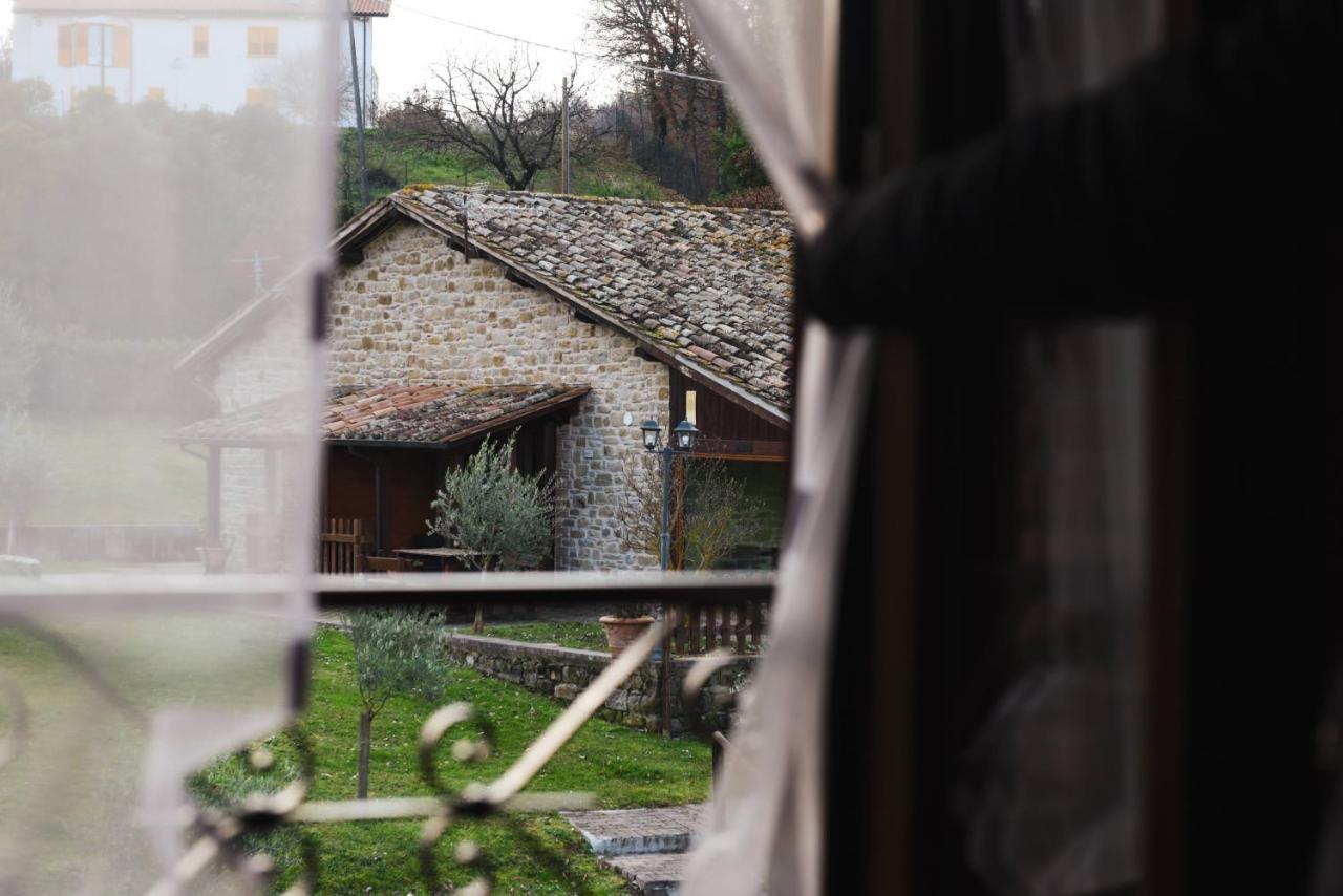 Agriturismo Ponte Di Riocchio Gubbio Buitenkant foto