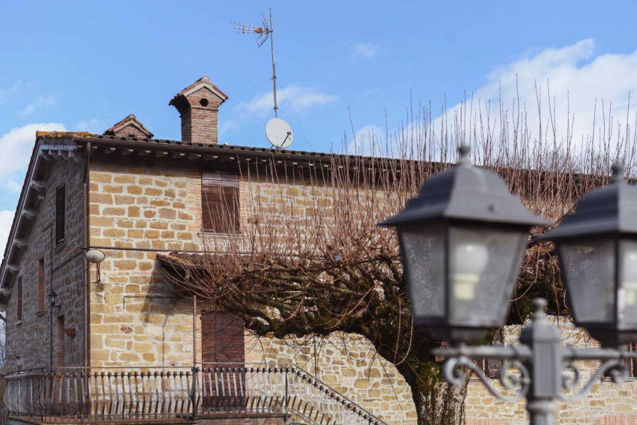Agriturismo Ponte Di Riocchio Gubbio Buitenkant foto