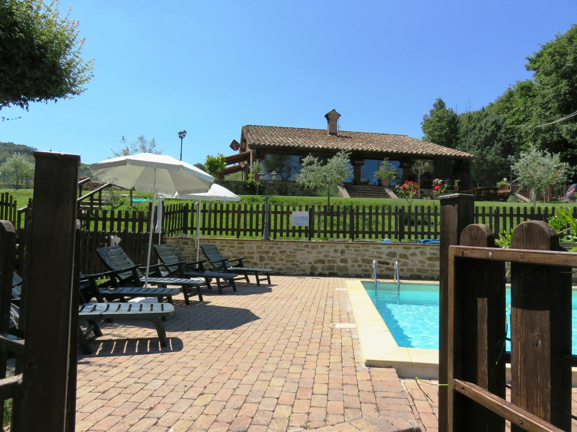 Agriturismo Ponte Di Riocchio Gubbio Buitenkant foto